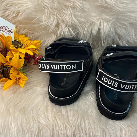 Louis Vuitton Paseo Comfort Sandal - Picture 2 of 5